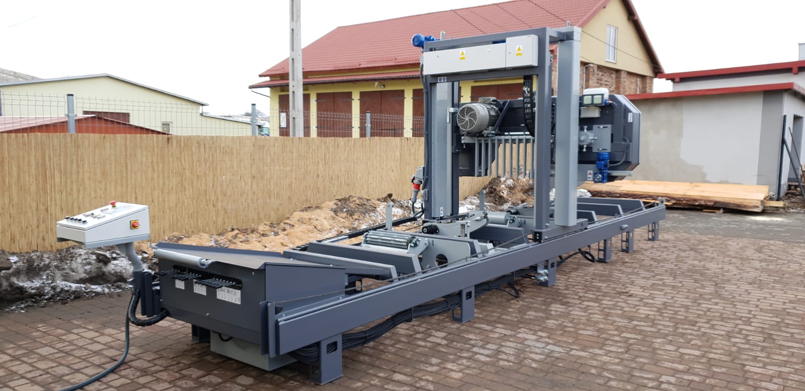 DAJK Trak Met Sirokolistna Tracna Zaga Za Razred Hlodovine TTS 800 Premium Plus 3