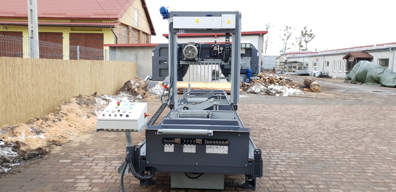 DAJK Trak Met Sirokolistna Tracna Zaga Za Razred Hlodovine TTS 800 Premium Plus 5